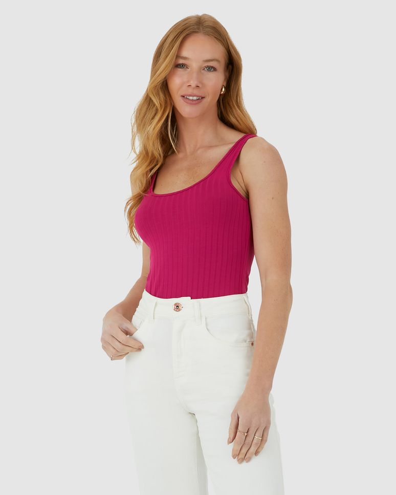 Regata Básica Feminina Decote U Em Canelado De Viscose