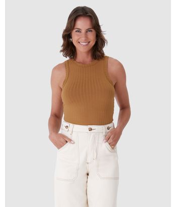 Regata Básica Feminina Long Cropped Em Malha Canelada De Viscose