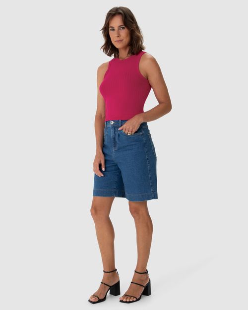 Regata Básica Feminina Long Cropped Em Malha Canelada De Viscose