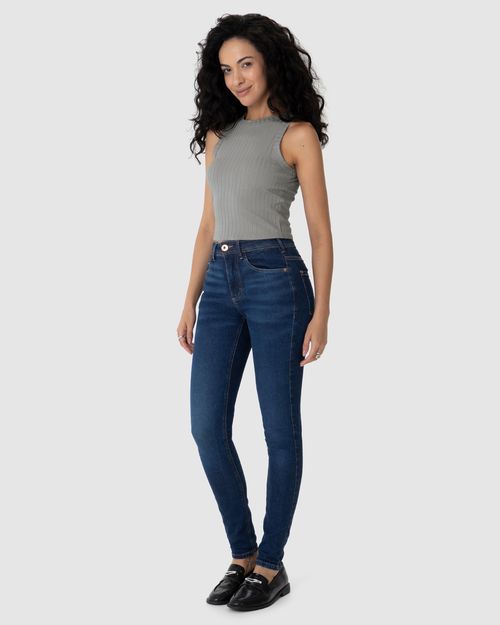 Regata Básica Feminina Long Cropped Em Malha Canelada De Viscose
