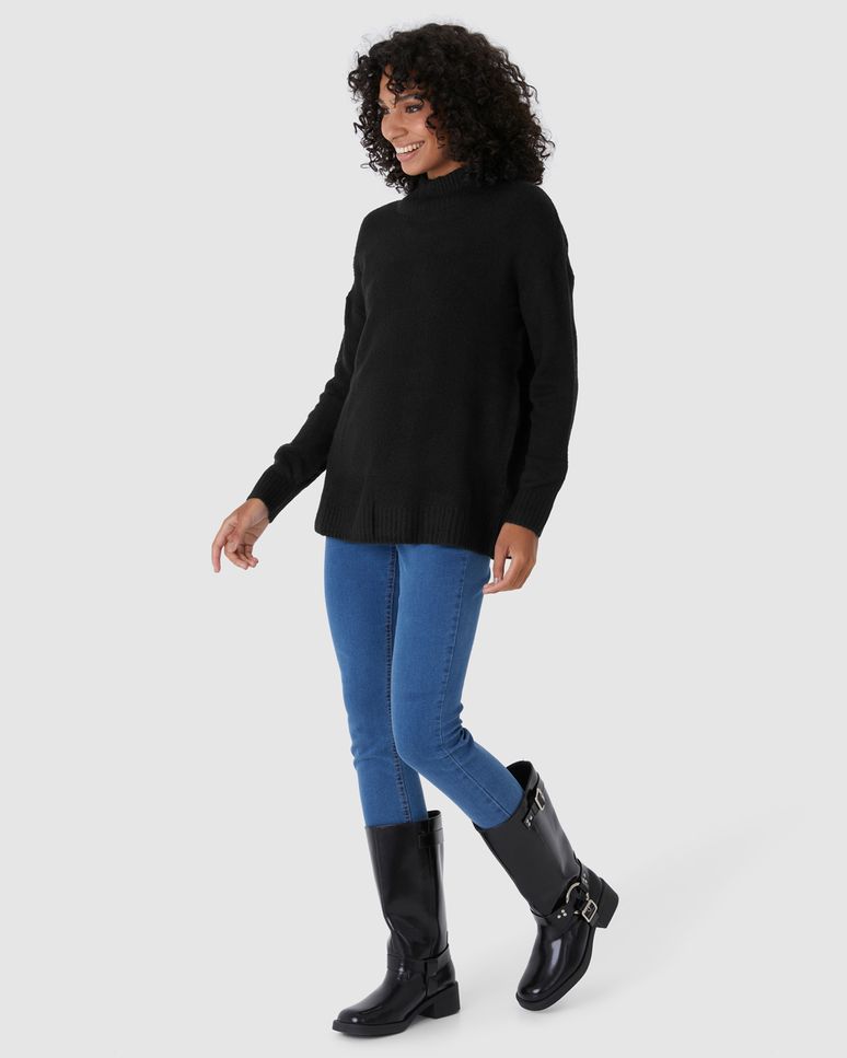 Suéter Feminino Oversized Gola Alta Manga Longa Em Tricô