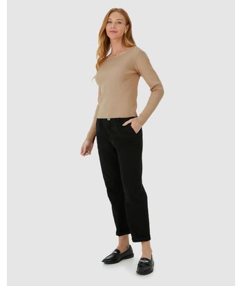 Blusa Feminina Decote Canoa Manga Longa Em Tricô