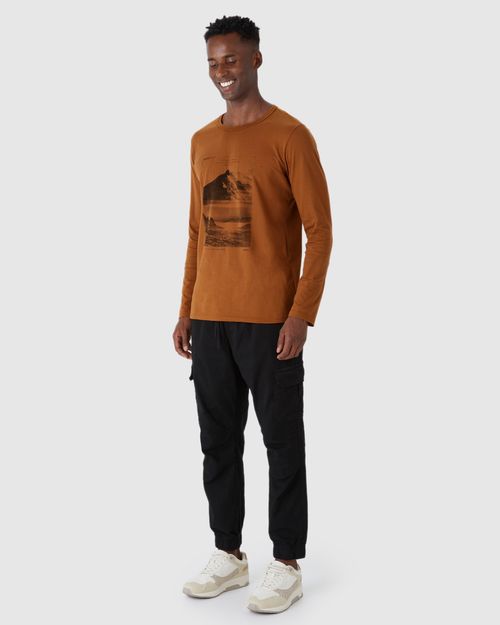 Camiseta Masculina Manga Longa Com Estampa Frontal Em Algodão