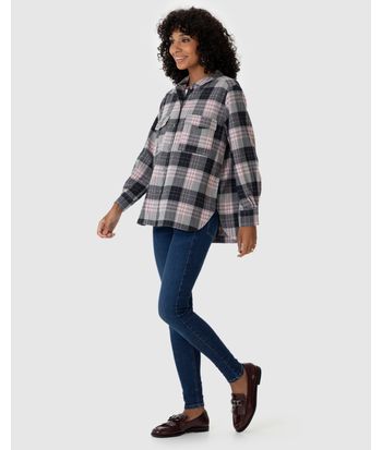 Camisa Feminina Xadrez Bolso Frontal Em Tecido Flanelado