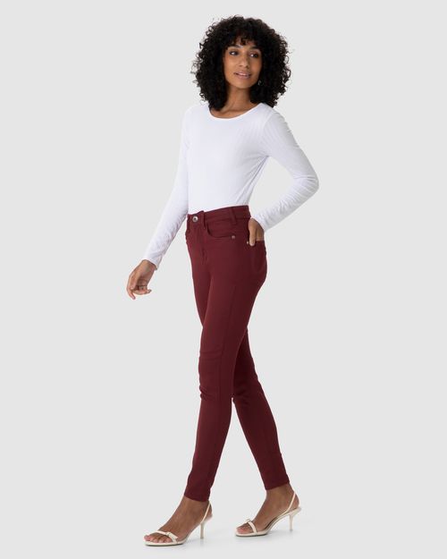 Calça Feminina Skinny Em Sarja Com Elastano