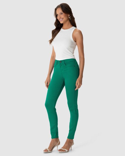 Calça Feminina Skinny Em Sarja Com Elastano