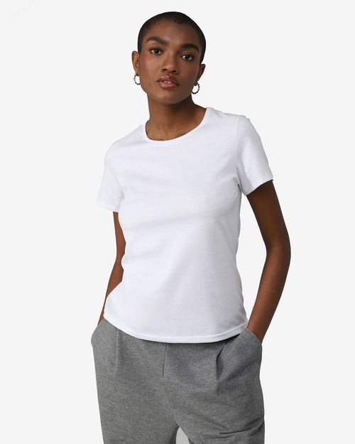 Camiseta Feminina Slim Tecnológica Anti Odor Em Algodão - BASICAMENTE