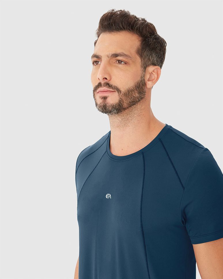 Camiseta Masculina Slim Com Recorte Em Malha Dry E Proteção UV50+ - ENFIM