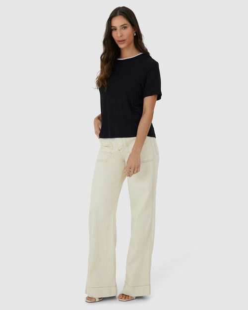 Blusa Básica Feminina Decote Retilínea Em Moletinho De Viscose