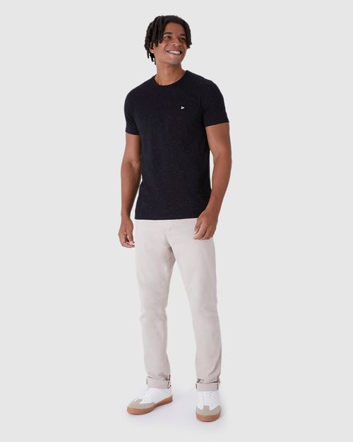 Camiseta Básica Masculina Slim Em Malha Botonê