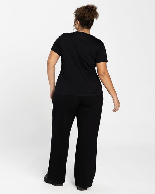 Camiseta Feminina Plus Size Gola Redonda Tecnológica Impermeável - BASICAMENTE