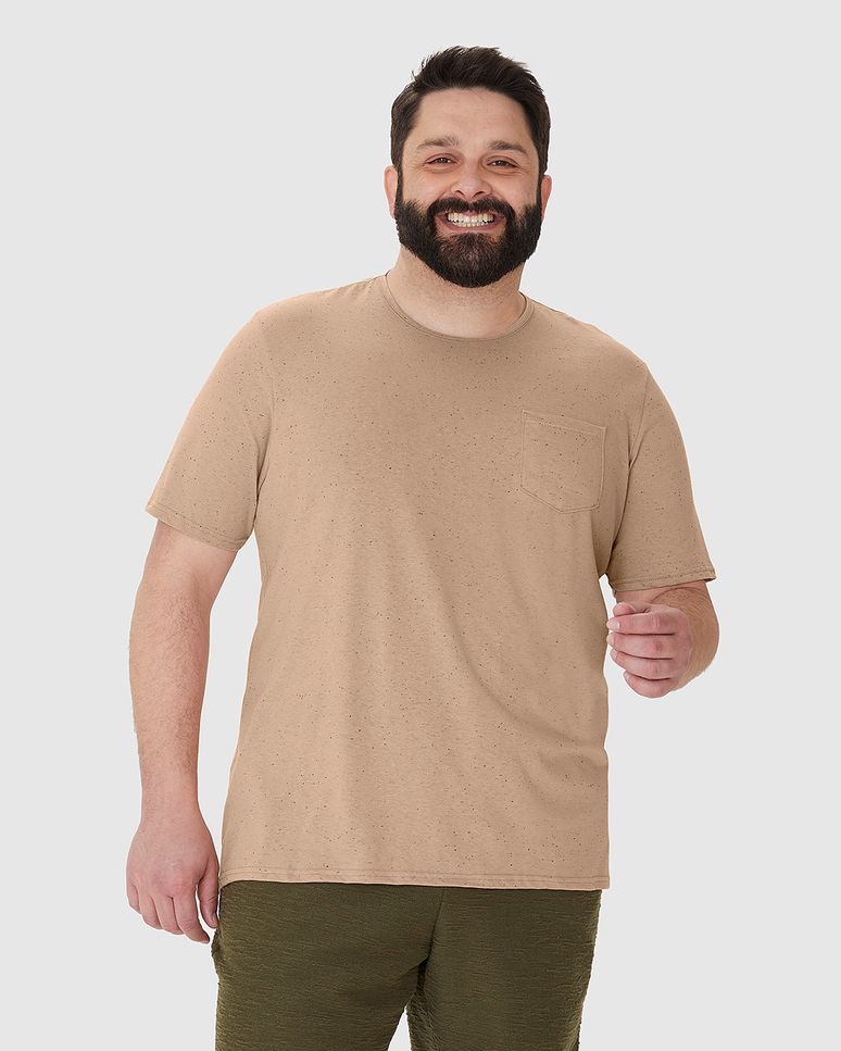 Camiseta Masculina Plus Size Bolso Frontal Em Malha Botonê