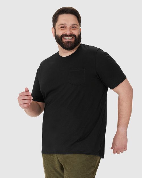 Camiseta Masculina Plus Size Bolso Frontal Em Malha Botonê