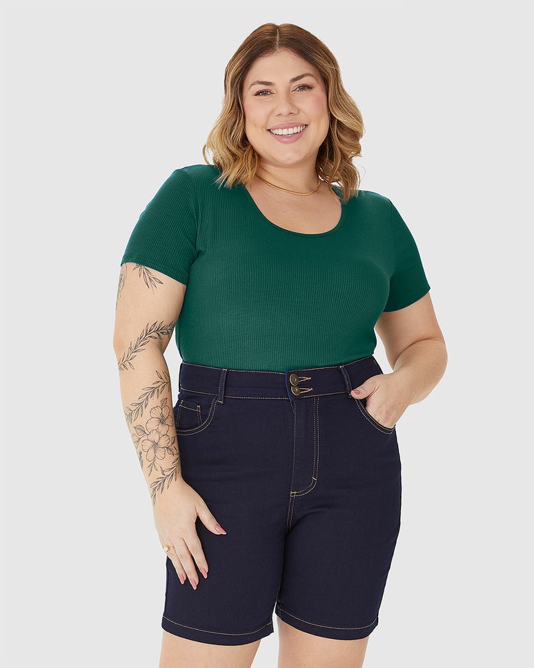 Blusa Feminina Plus Size Decote Redondo Em Malha Viscose Canelada