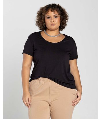 Camiseta Feminina Plus Size Gola U Tecnológica Modal - BASICAMENTE