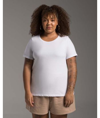 Camiseta Feminina Plus Size Abertura Lateral Tecnológica Air - BASICAMENTE