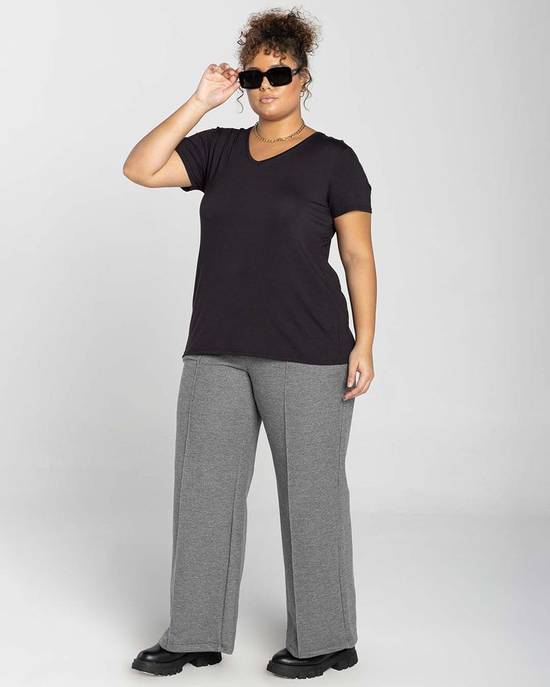 Camiseta Feminina Plus Size Gola V Tecnológica Modal - BASICAMENTE