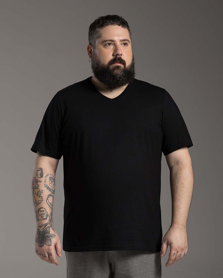 Camiseta Masculina Plus Size Gola V Tecnológica Impermeável - BASICAMENTE