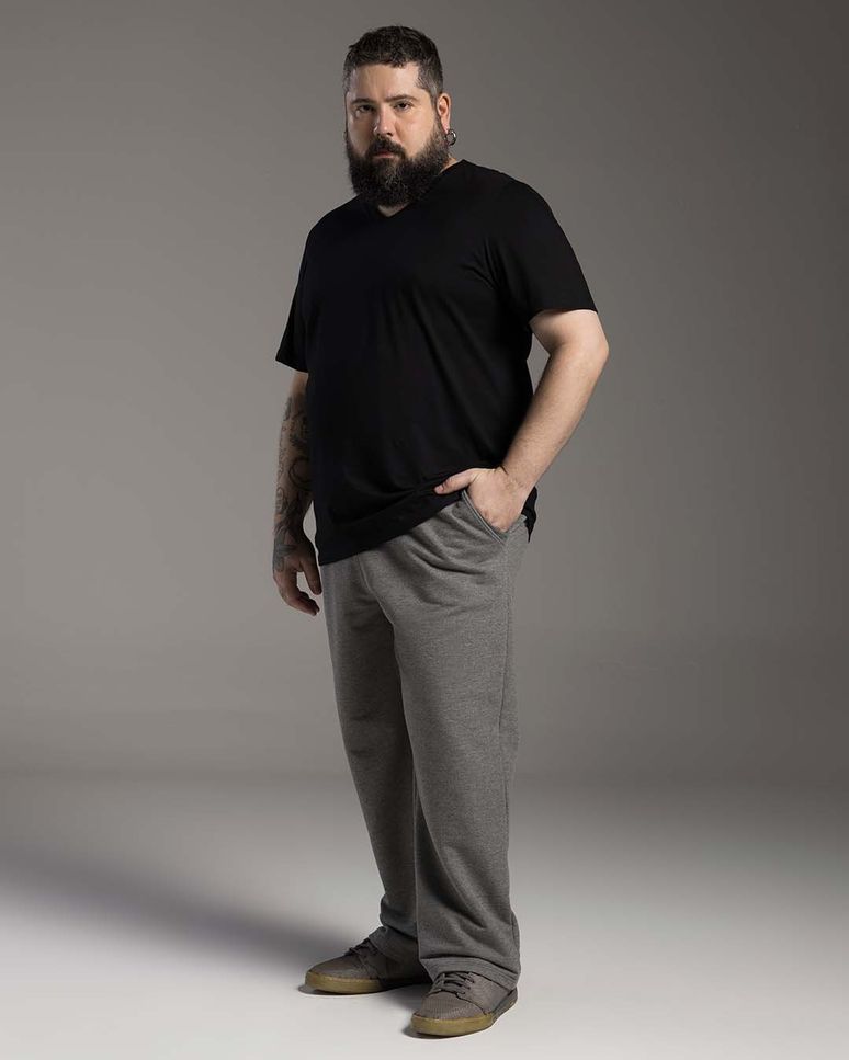 Camiseta Masculina Plus Size Gola V Tecnológica Impermeável - BASICAMENTE