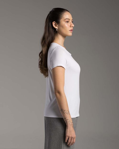 Camiseta Feminina Gola Redonda Tecnológica Modal - BASICAMENTE
