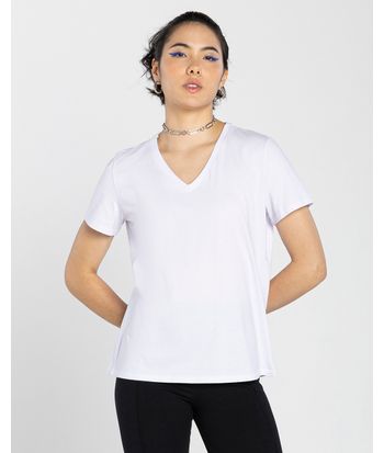 Camiseta Feminina Gola V Tecnológica Impermeável - BASICAMENTE