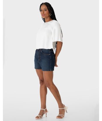 Shorts Feminino Mom Cintura Alta Bolso Funcional Em Jeans Stretch - ENFIM