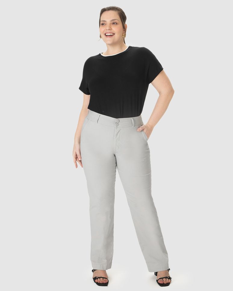 Calça Feminina Plus Size Alfaiataria Cintura Média Em Sarja Com Elastano