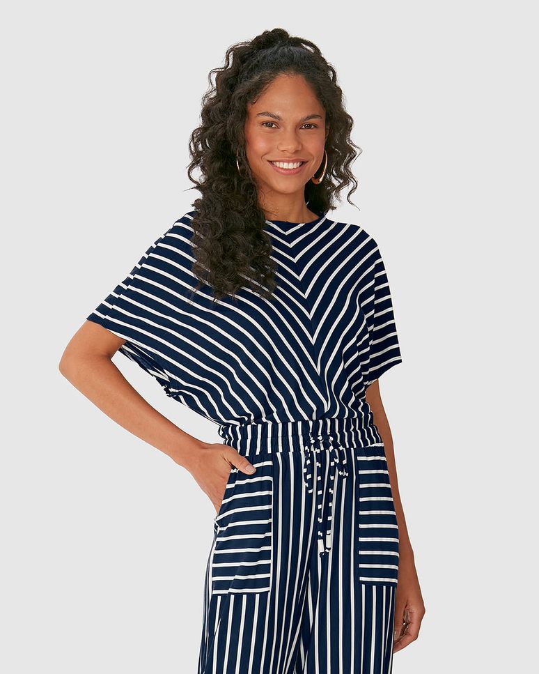 Blusa Ampla Feminina Decote Redondo Em Malha Viscose Listrada