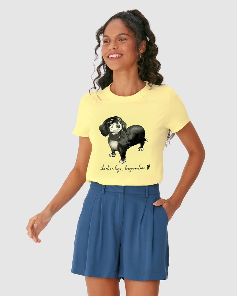Camiseta Feminina Manga Curta Short On Legs, Long On Love Em Algodão
