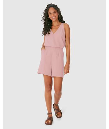 Shorts Feminino Pregas Frontais Bolso Faca Em Tecido Alfaiataria