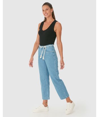 Calça Straight Cropped Feminina Com Cinto Corda Em Jeans Stretch