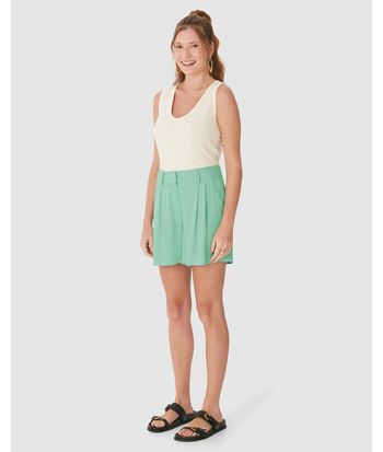 Shorts Alfaiataria Feminino Pregas Frontais Em Viscose Sarjada