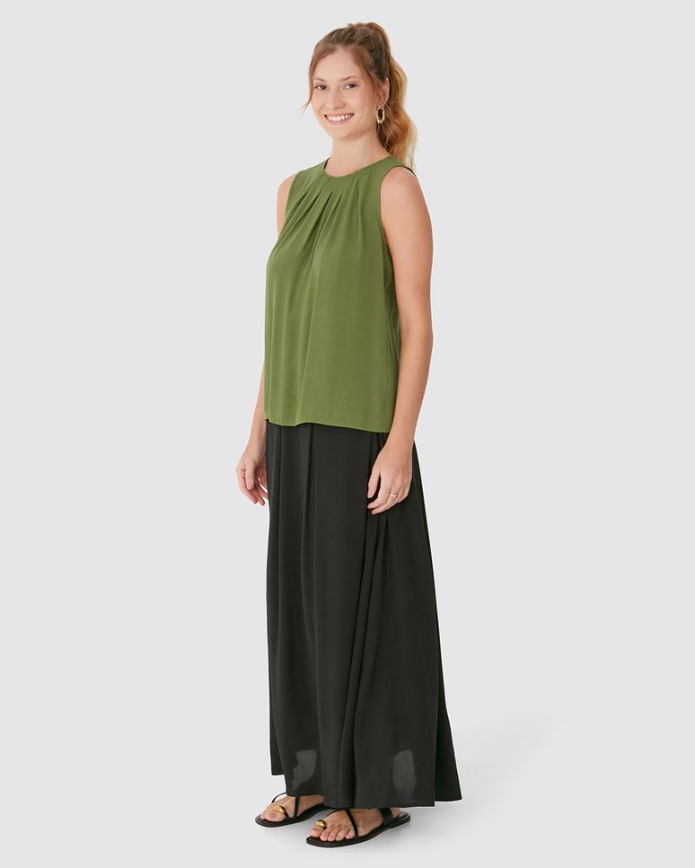 Regata Ampla Feminina Pregas Frontais Em Viscose Sarjada