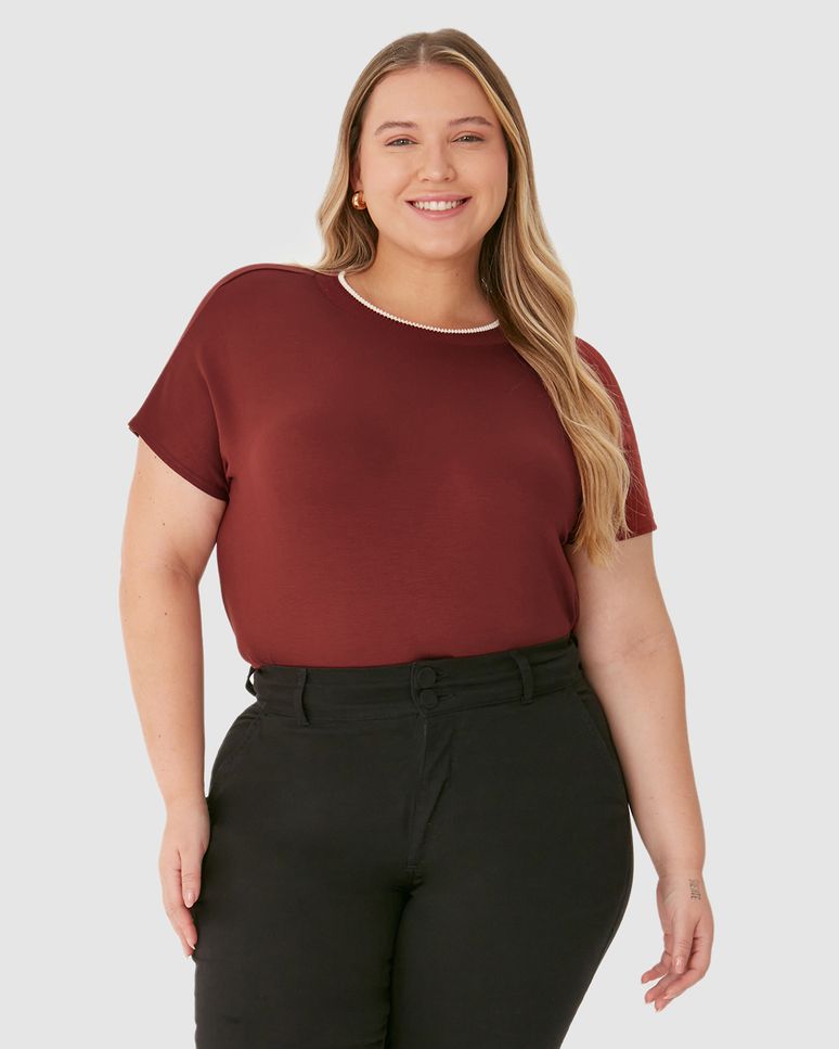 Blusa Feminina Plus Size Ampla Gola Retilínea Em Moletinho De Viscose
