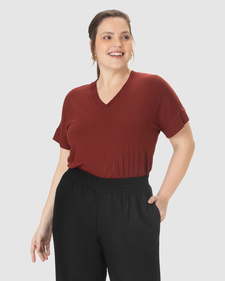 Blusa Feminina Plus Size Decote V Manga Cava Deslocada Em Viscose Canelada