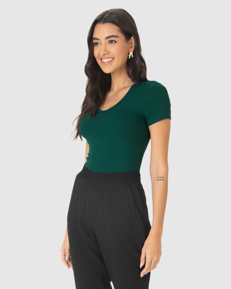 Blusa Básica Feminina Justa Decote V Em Malha Canelada De Viscose