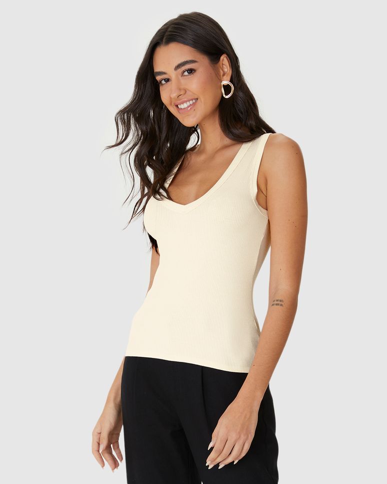 Regata Básica Feminina Decote V Alça Larga Em Malha Viscose Canelada