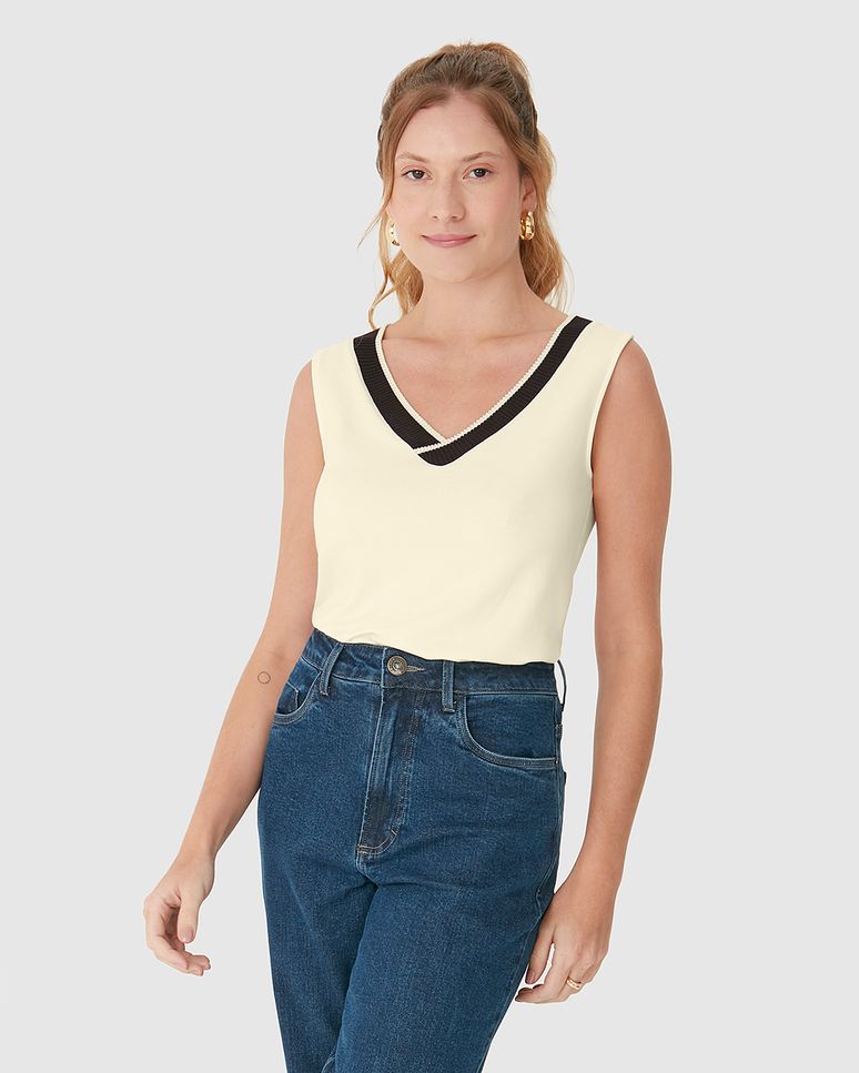 Regata Feminina Reta Decote V Retilínea Em Moletinho De Viscose