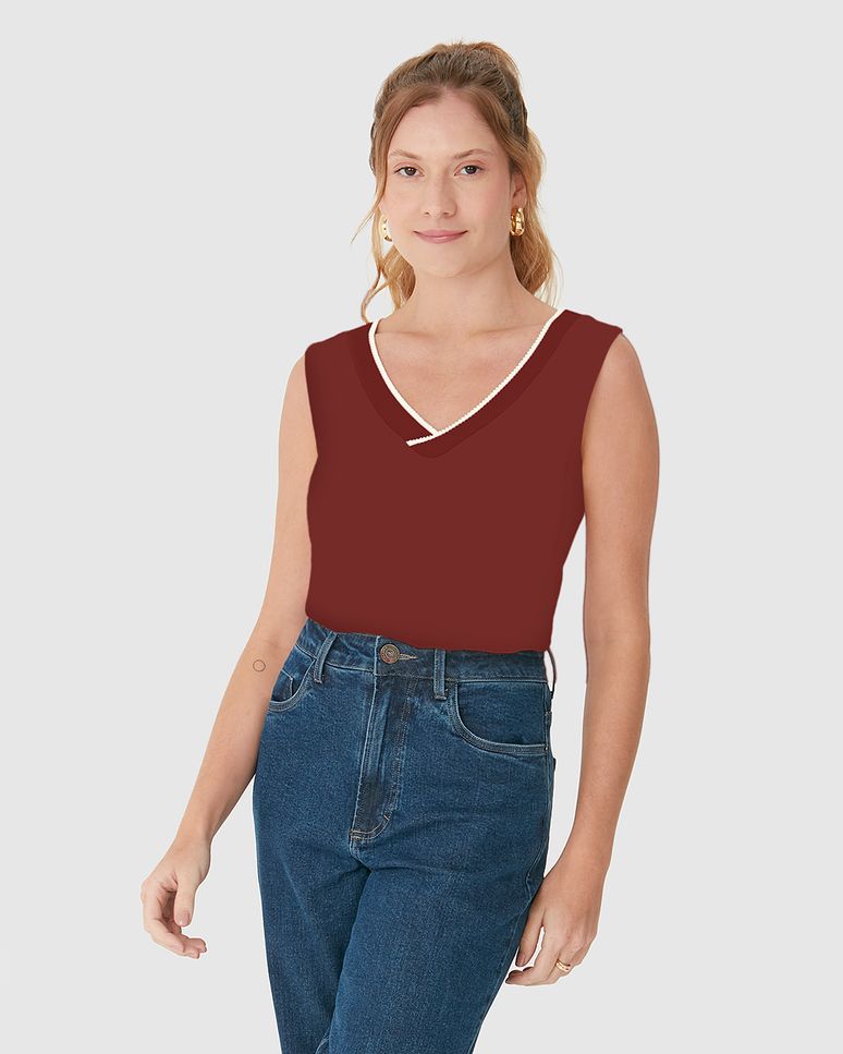 Regata Feminina Reta Decote V Retilínea Em Moletinho De Viscose