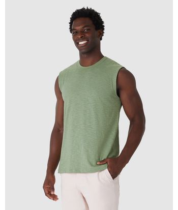Regata Masculina Machão Com Etiqueta Decorativa Em Malha Rajada