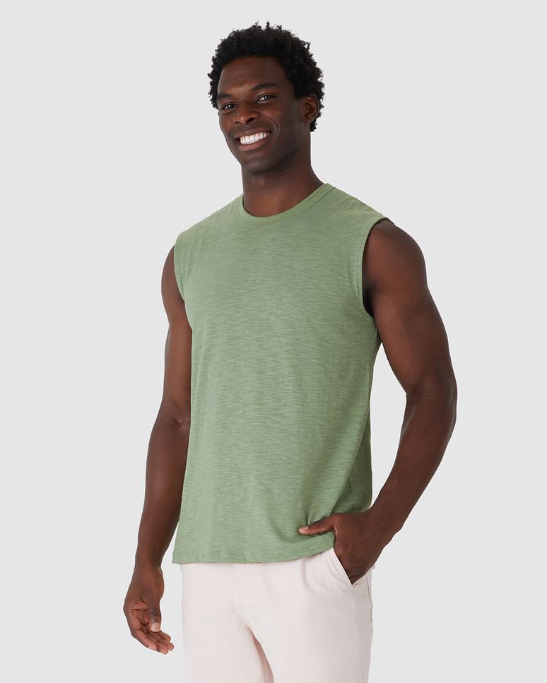 Regata Masculina Machão Com Etiqueta Decorativa Em Malha Rajada