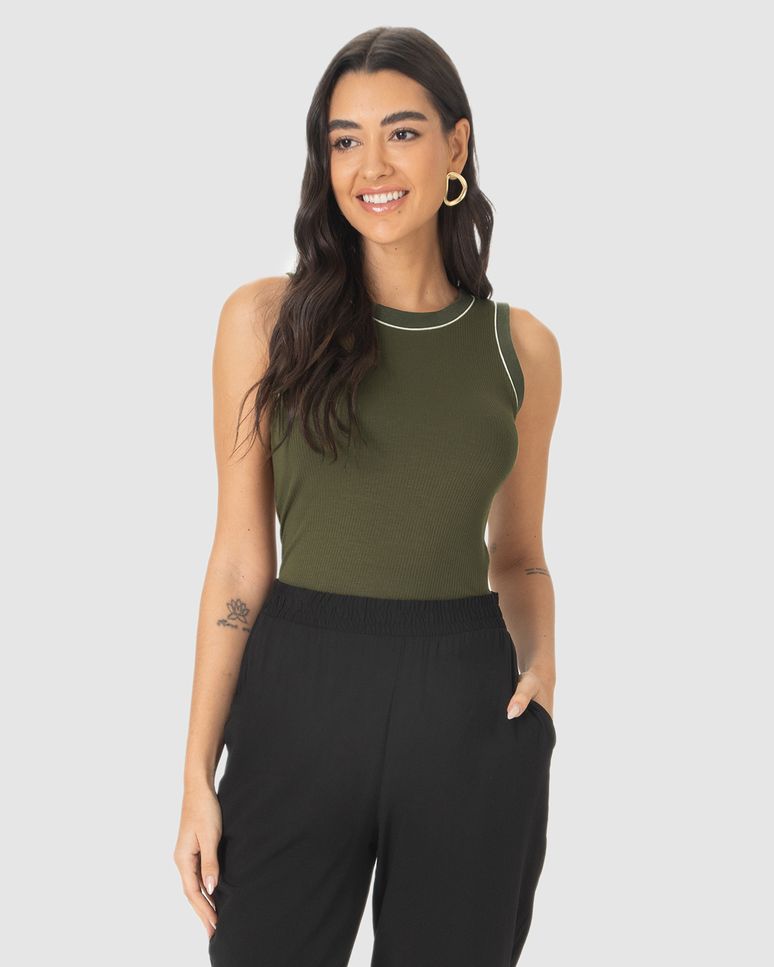 Regata Feminina Filete Costura Contraste Em Malha Viscose Canelada