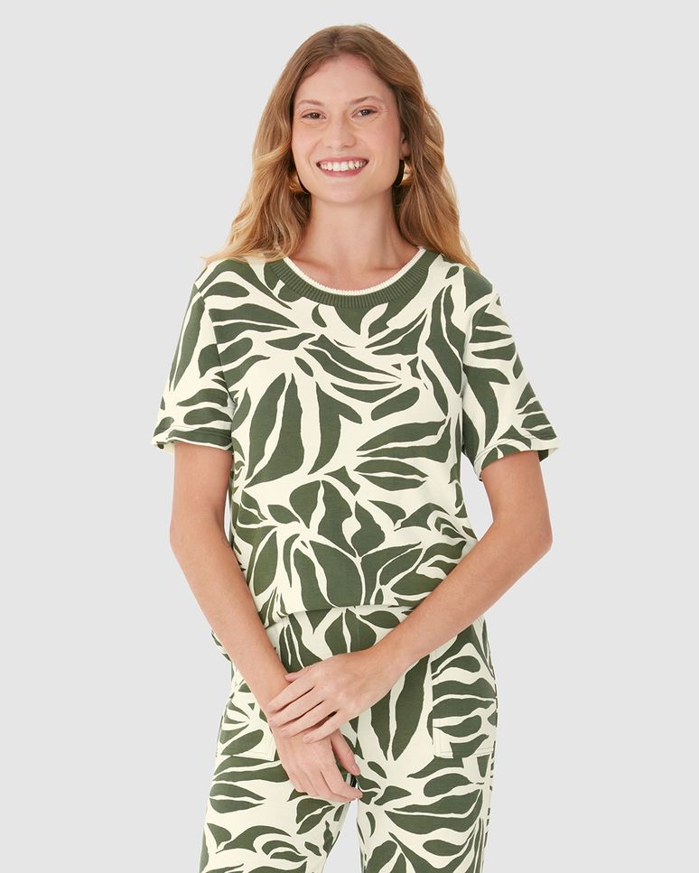 Blusa Básica Feminina Decote Retilínea Em Moletinho De Viscose