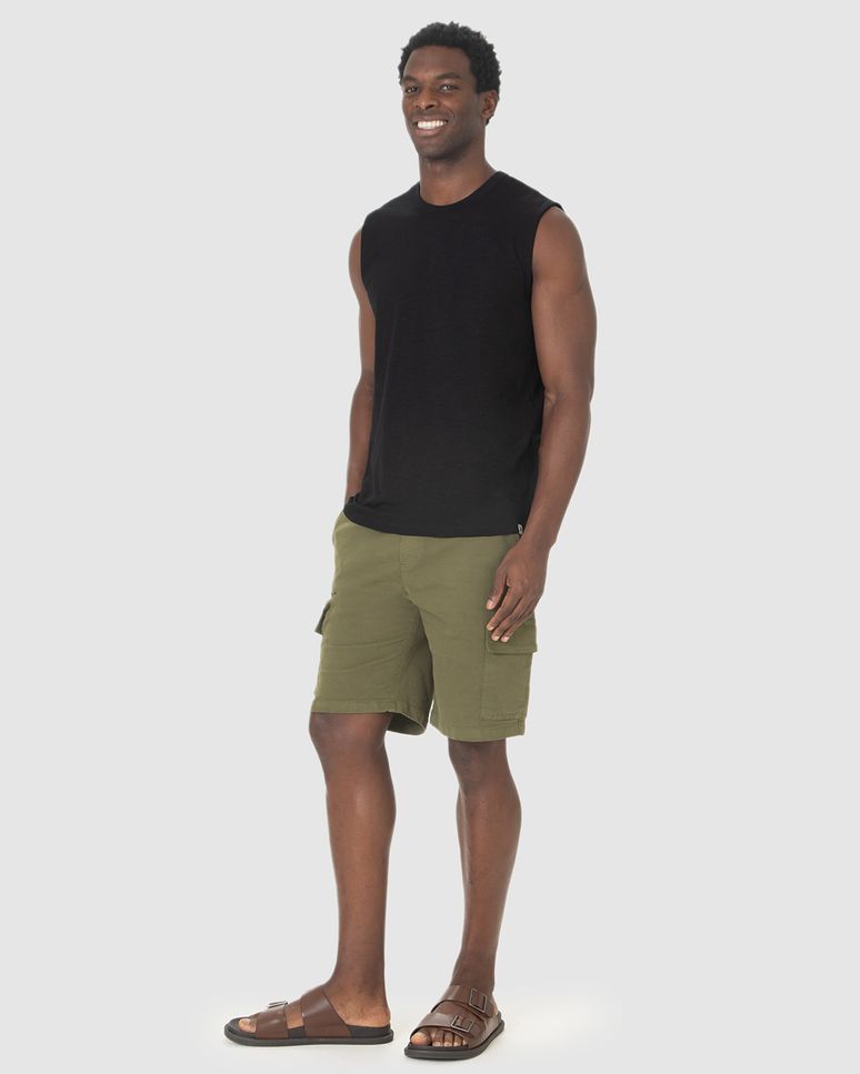 Regata Masculina Machão Com Etiqueta Decorativa Em Malha Rajada