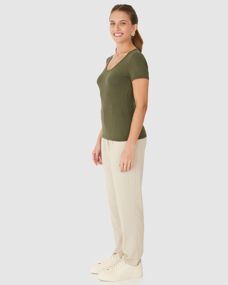 Blusa Básica Feminina Manga Curta Em Canelado De Viscose
