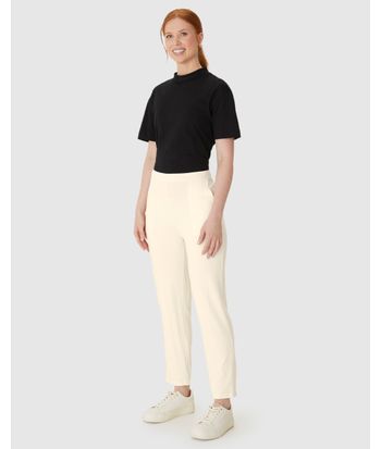 Calça Feminina Carrot Bolso Funcional Em Moletinho De Viscose