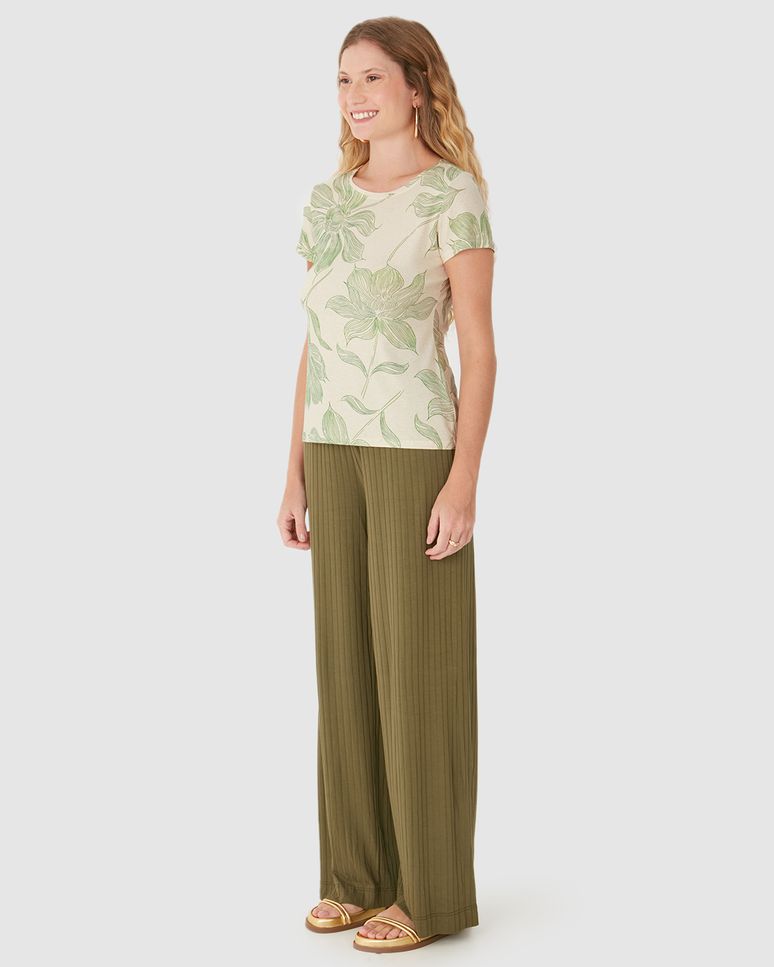 Blusa Básica Feminina Estampa Floral Manga Curta Em Malha Viscolinho Stretch