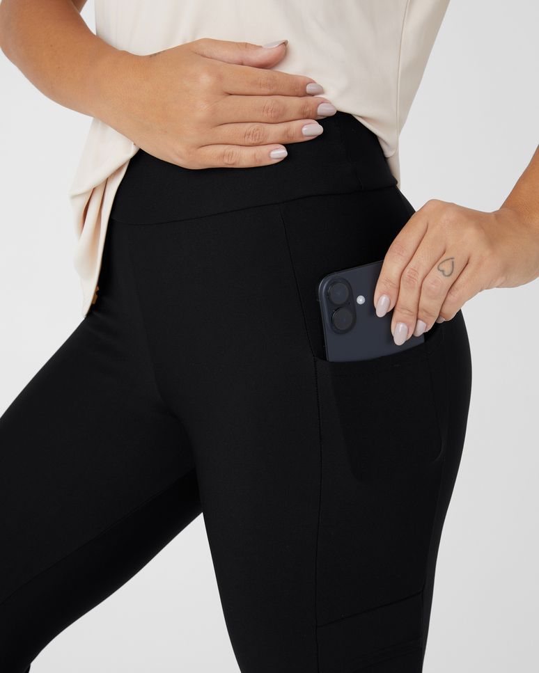 Calça Legging Feminina Bolso Na Perna Em Malha Dry E Proteção UV50+ - ENFIM