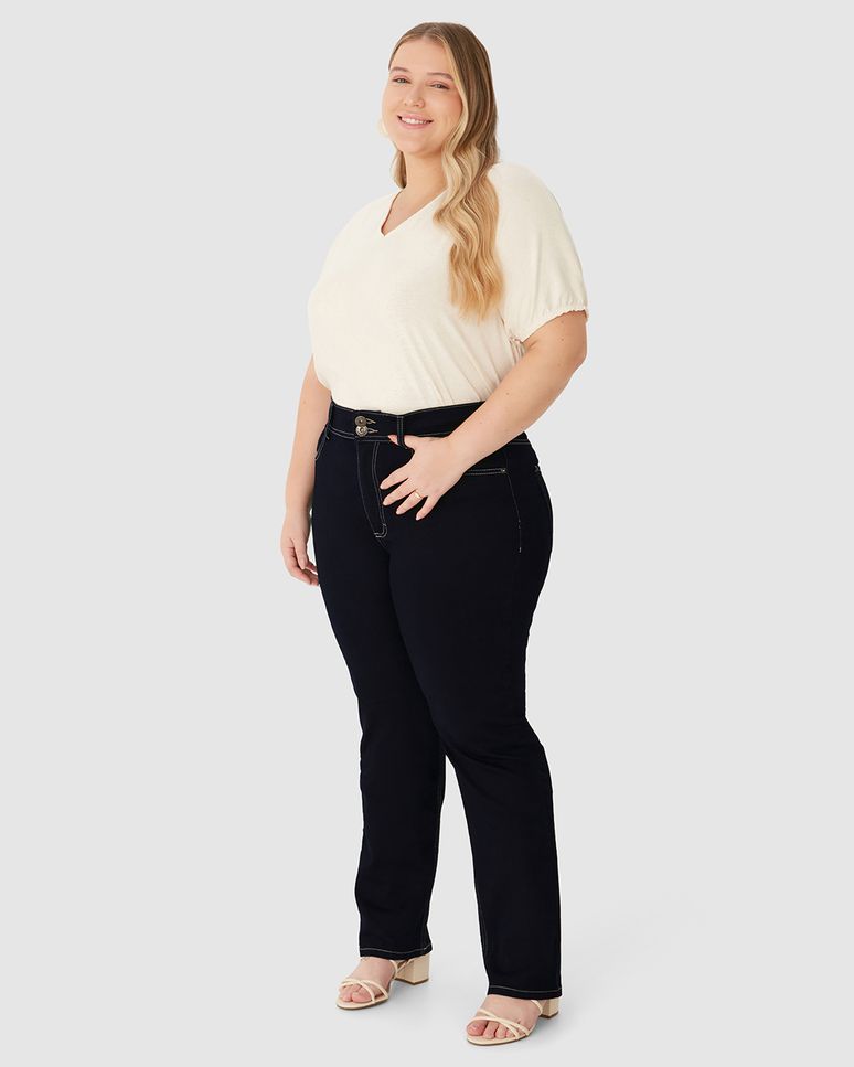 Calça Feminina Plus Size Reta Em Flex Jeans