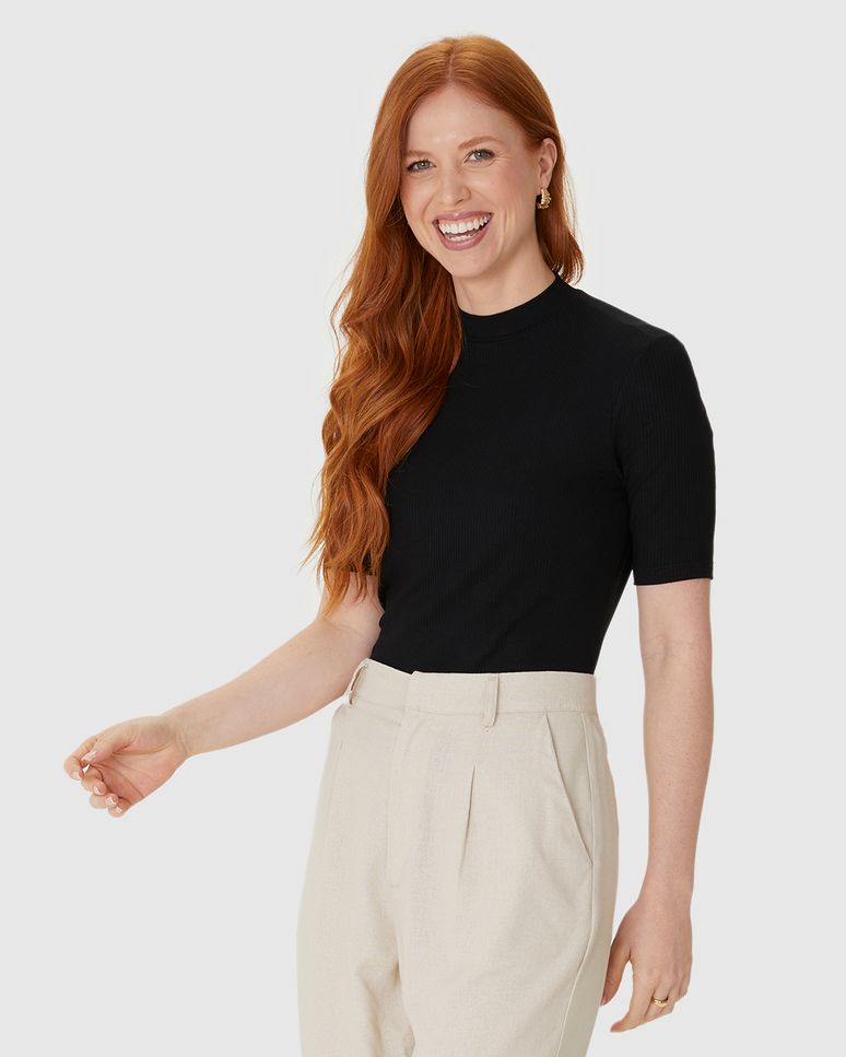 Blusa Básica Feminina Gola Alta Em Canelado De Viscose